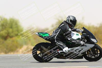 media/Mar-28-2022-Superbike Trackdays (Mon) [[b8603d0f67]]/Advanced Group (1pm-130pm)/Turn 9/